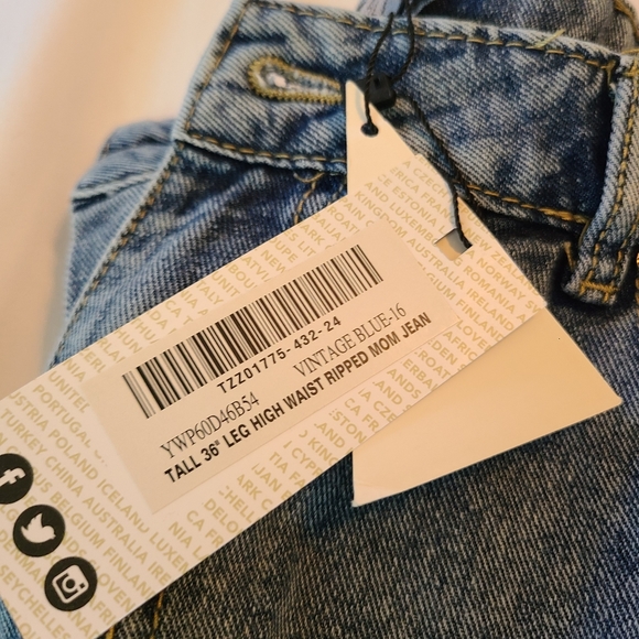 *SOLD* NEW Boohoo Blue Womens Plus 16 Tall Blue High Waist Mom Jeans Acid Ligh - Picture 12 of 12